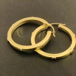 Italian gold medium size Shimmering hoop earrings 1.5”