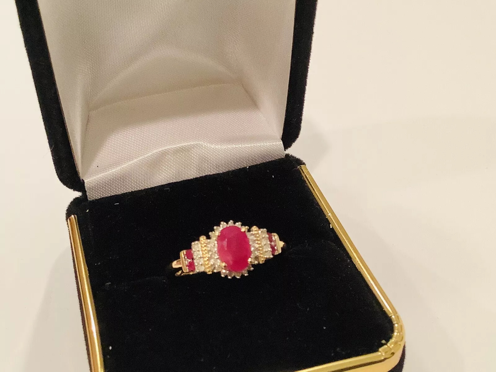 Ruby 1ct, Diamonds, Gemstone Ring - Image 2