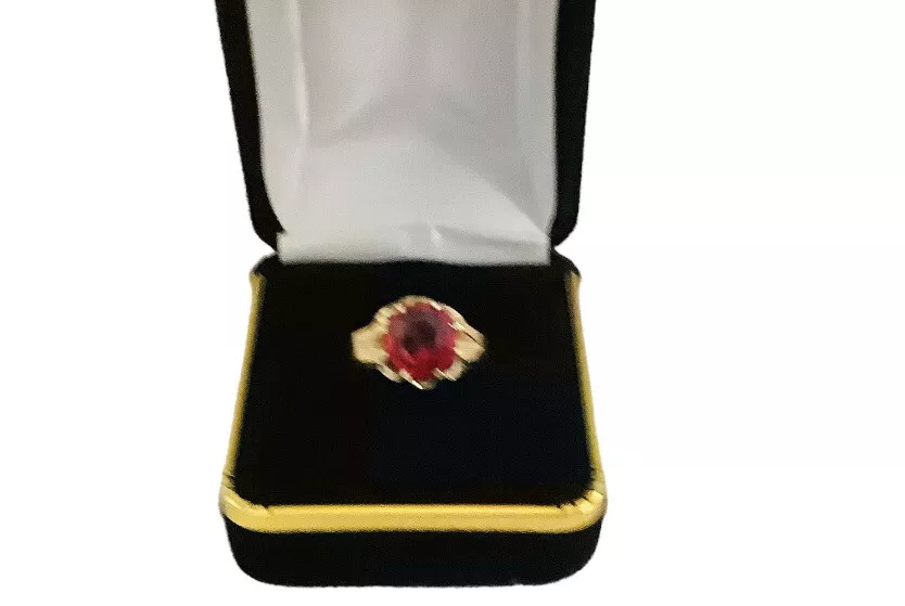 Vintage Garnet Gemstone Ring - Image 2