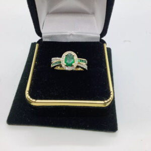 Vintage Emeralds Gemstone Ring