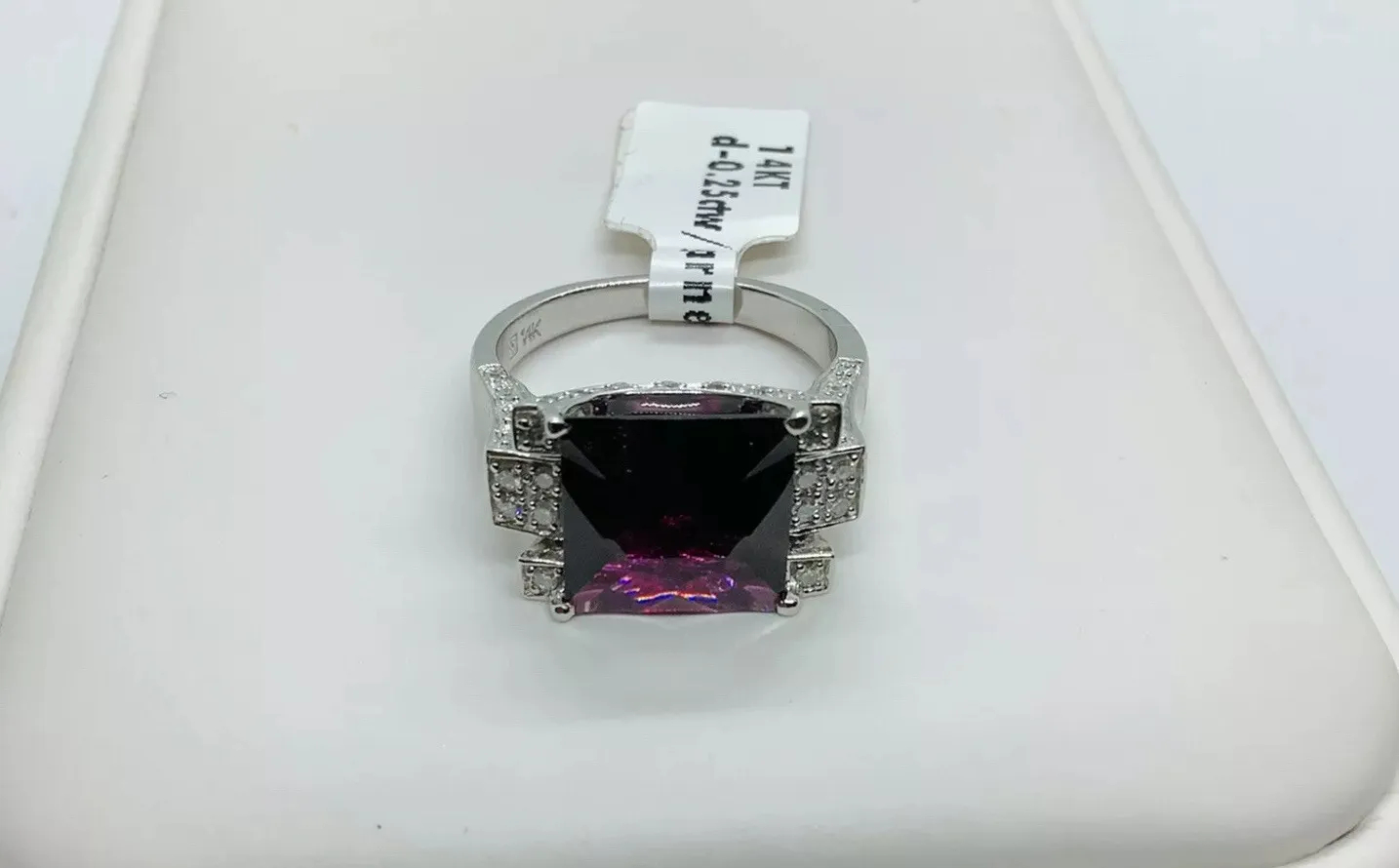 Garnet & Diamond gemstone cocktail ring - Image 2