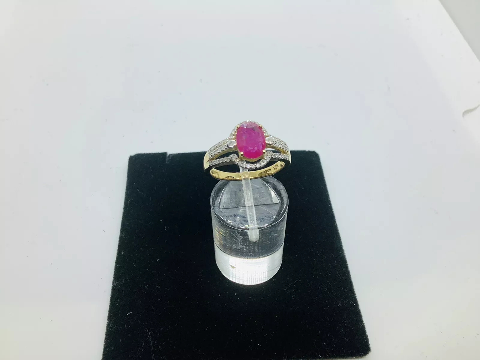 Ruby Diamonds Gemstone Solitaire Ring .1.5ctw - Image 5