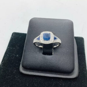Sapphire, diamonds, gemstone ring