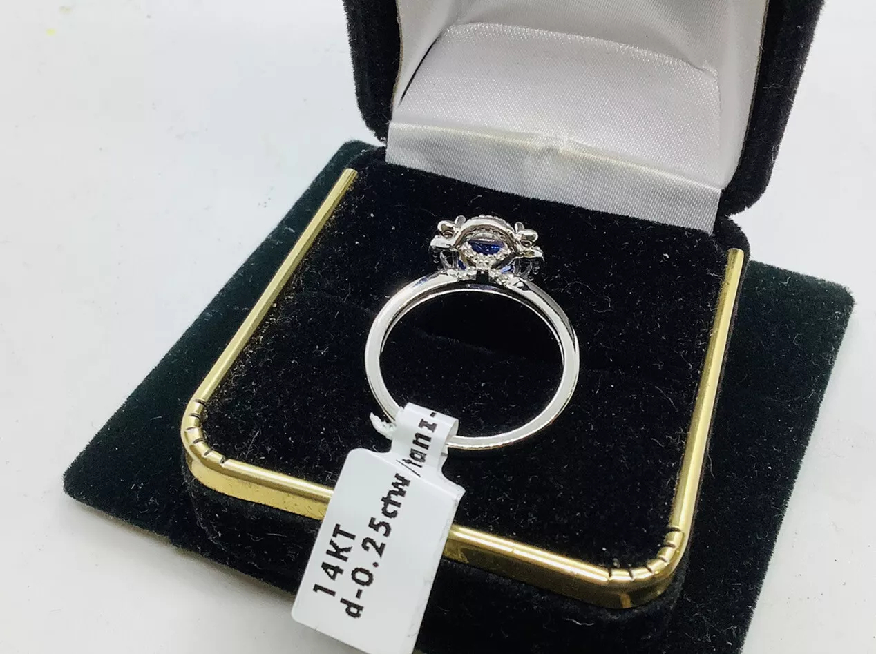 Majestic Tanzanite Gemstone Ring - Image 4