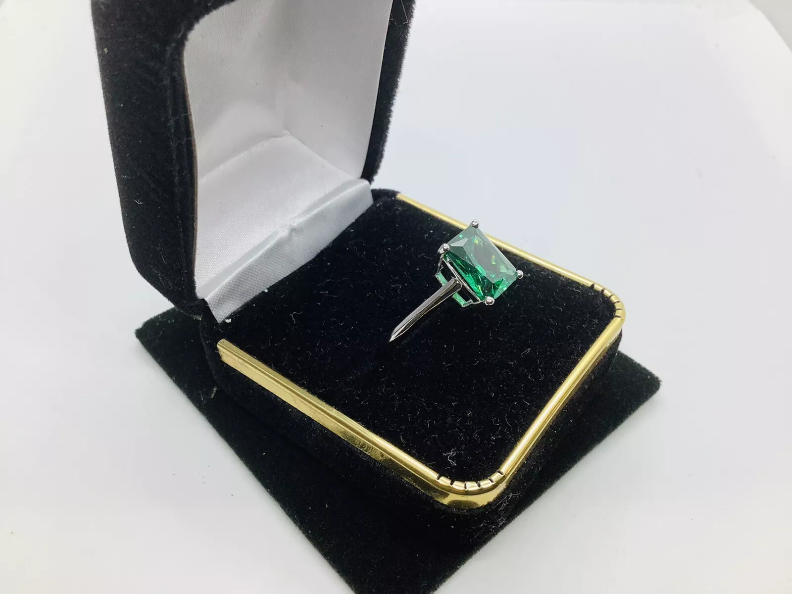 3ct Chrome Diopside Gemstone Ring - Image 2