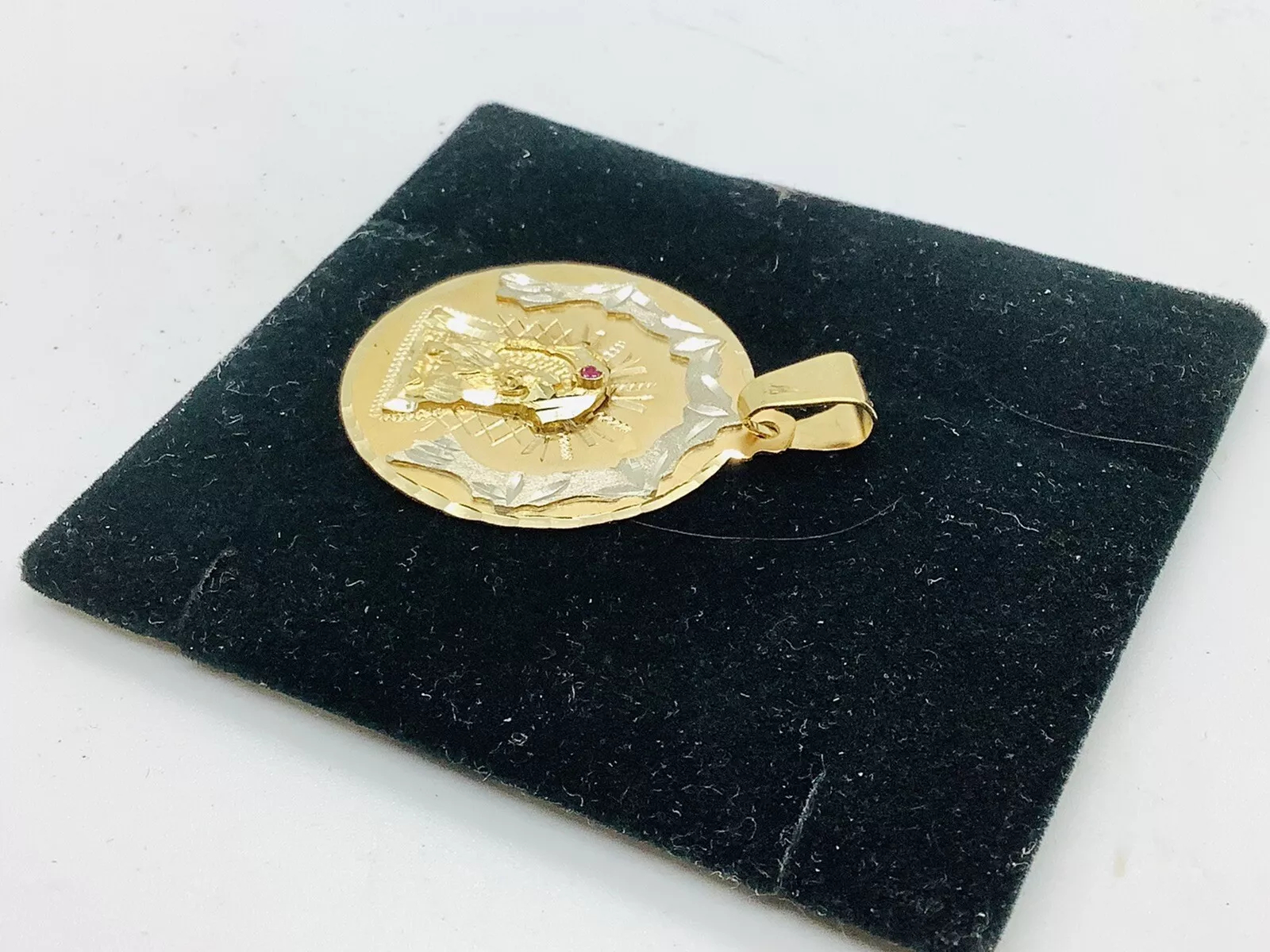 large round Santa Barbara pendant - Image 5