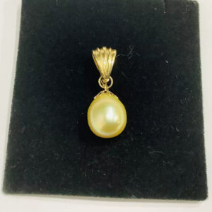 South Sea Gold Tahitian Pearl, Pendant Enhancer