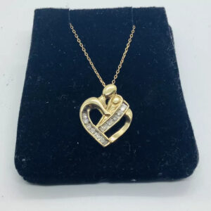 Diamond Mom heart pendant 18”