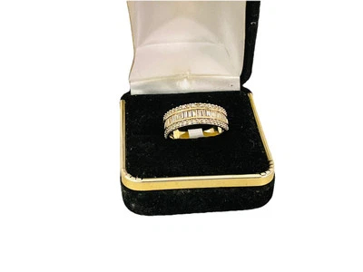 Diamond 14k Gold Wedding Anniversary Band Size7 - Image 3